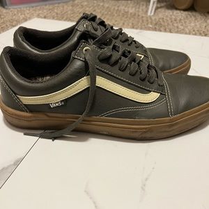 Men’s Vans size 11